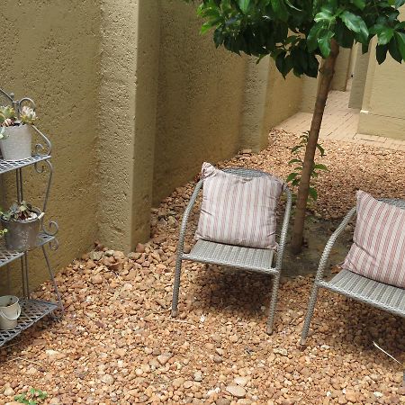 Beautiful Studio! Modern, Secure,Comfy Stay In Windhoek Golf Estate Exteriér fotografie