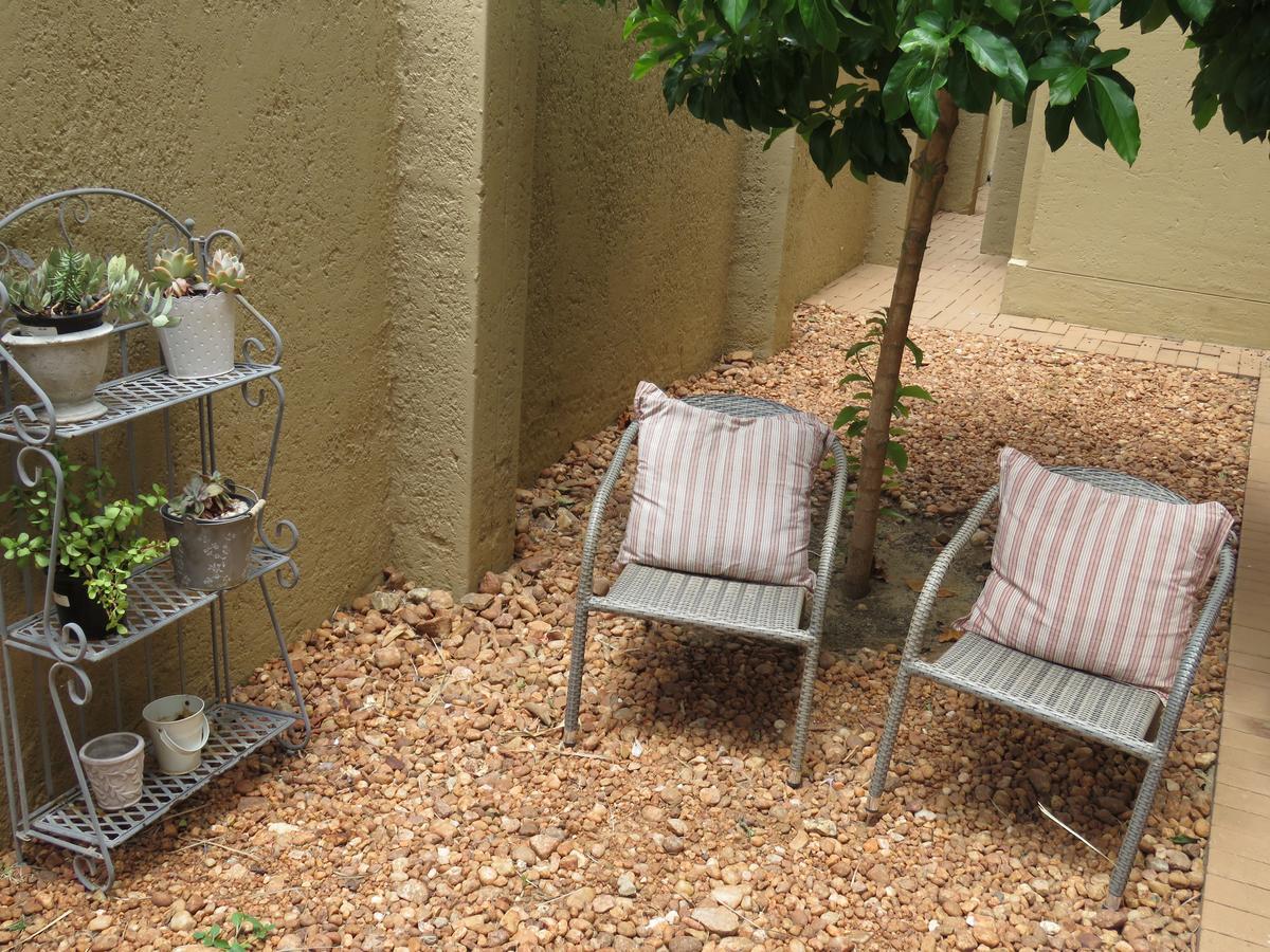 Beautiful Studio! Modern, Secure,Comfy Stay In Windhoek Golf Estate Exteriér fotografie